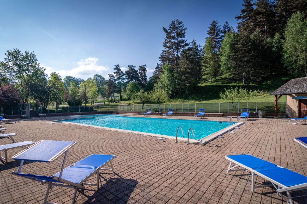 Les Hameaux De Lozere Sure Hotel Collection By Best Western Fournels Экстерьер фото